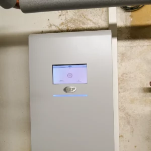 Ovládací panel tepelného čerpadla PZP SPLIT v Penzionu KOULA