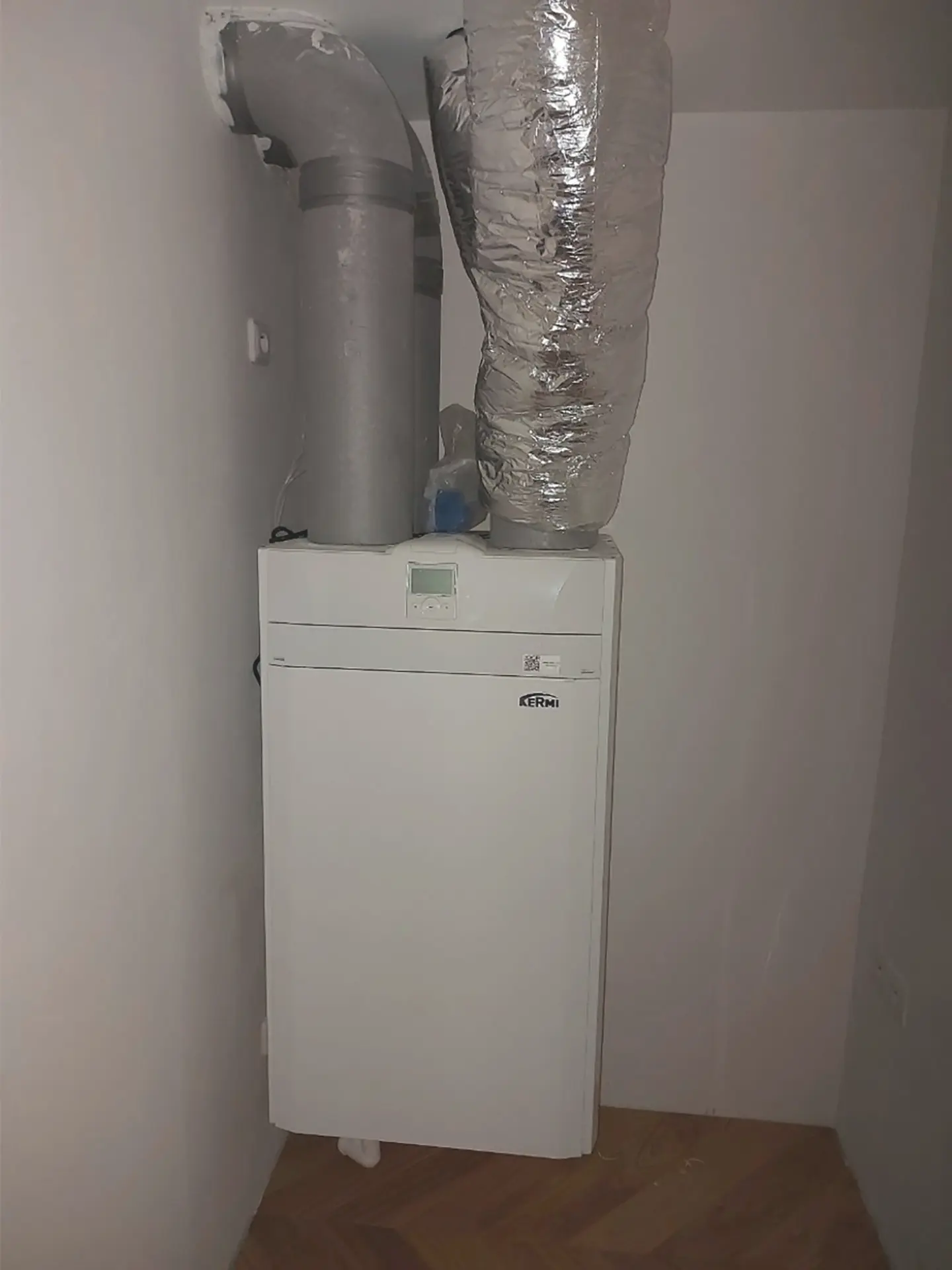 Centrální jednotka se zpětným ziskem vlhkosti x-well S280 E
