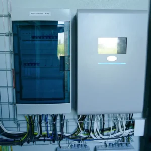 Rozvaděč a ovládací panel tepelného čerpadla