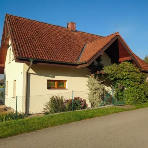 AWX R290M v Blansku: Topíme s Propanem! Instalace tepelného čerpadla vzduch-voda pro 175 m² a kombinované vytápění. Ekologie, výkon, úspory.