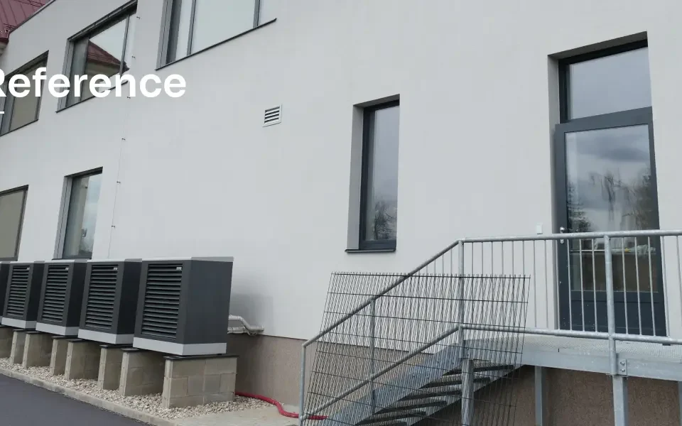 Nová úroveň energetické efektivity ve školství: kaskáda tepelných čerpadel PZP HEATING pro ZŠ Dobré